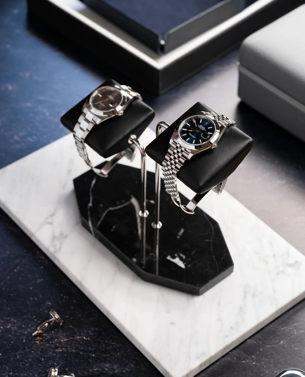 Fawes Hexagonal Watch Stand Double Cushion
