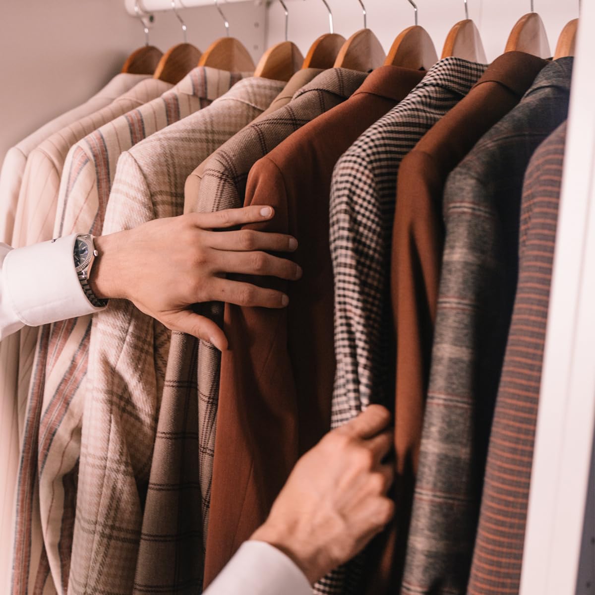 Laurastar IZZI Plus 2-in-1 Garment Steamer