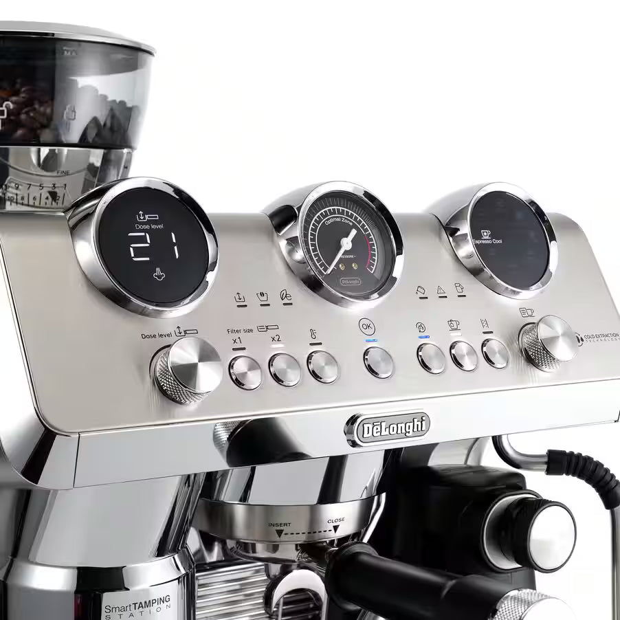 De'Longhi La Specialista Maestro EC9885.M control panel and dial