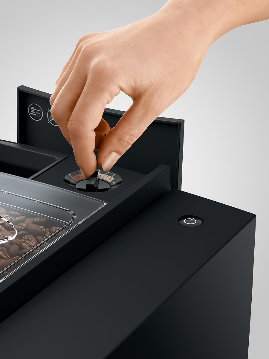 JURA E8 Piano Black Luxury Automatic Espresso Coffee Machine (INTC)