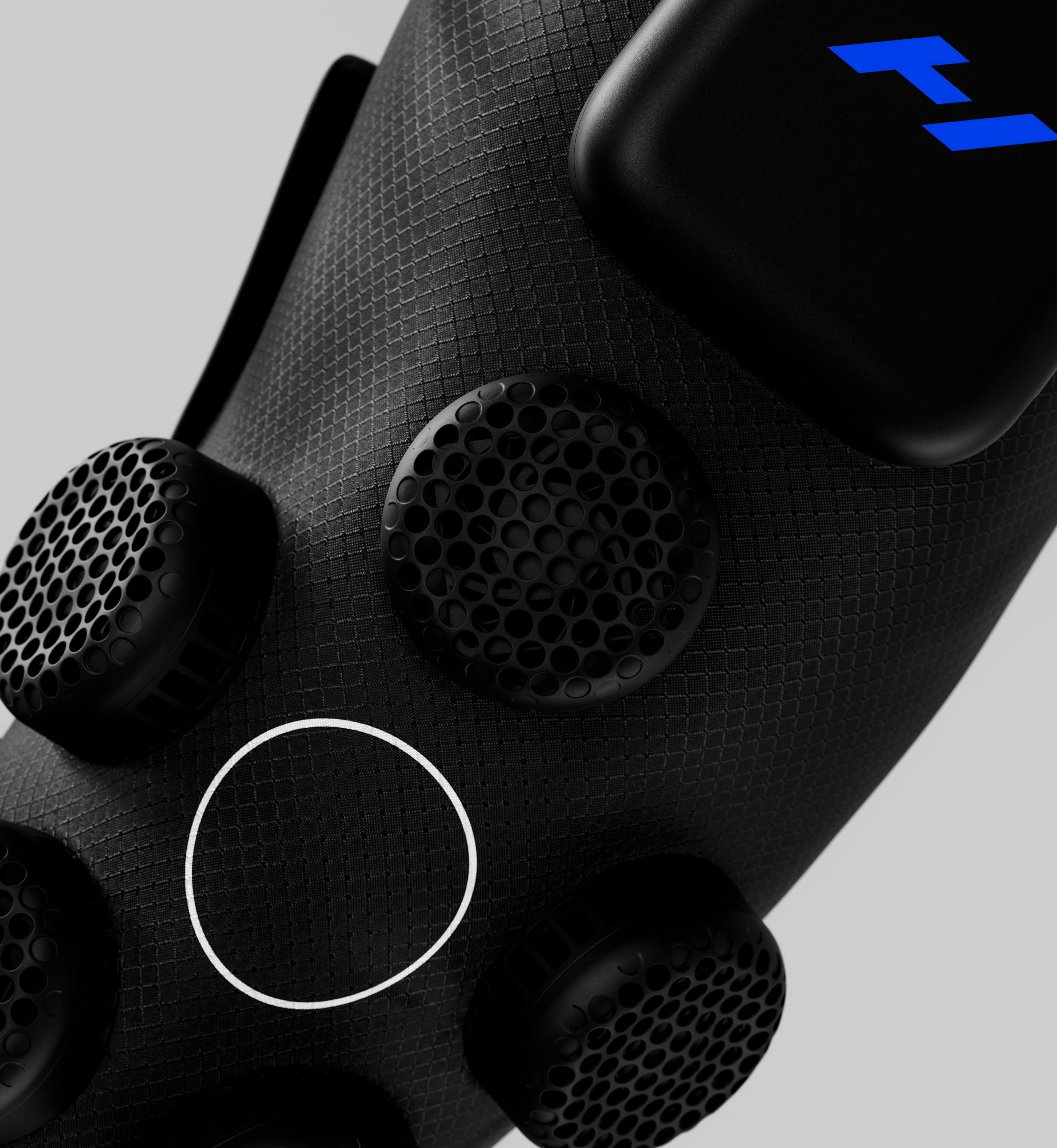 Product render of the Hyperice Contrast 2 Knee device