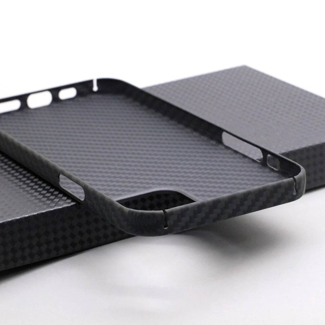Essentials Real Aramid Carbon Fiber Case for iPhone 12